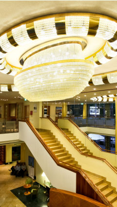 Lujosa iluminación de techo de Philips en el Radisson Blu Centrum de Varsovia (Polonia) 